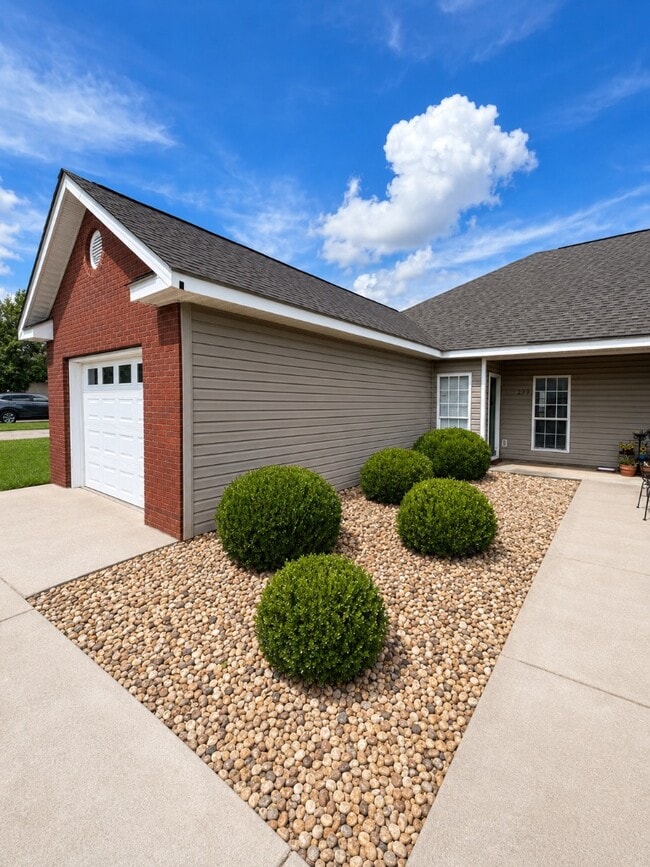 239 Pine Meadows Cir