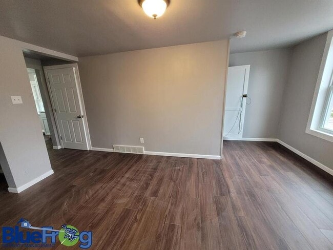 Photo - 1117 Dousman St