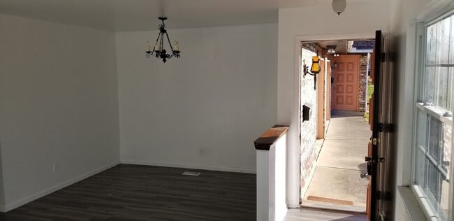 4315 Forestview Ct Unit 1