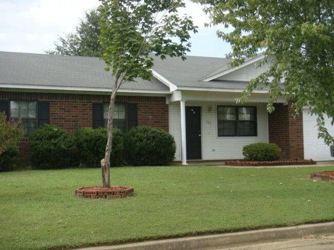 Photo - 1207 N Quincy Ave House