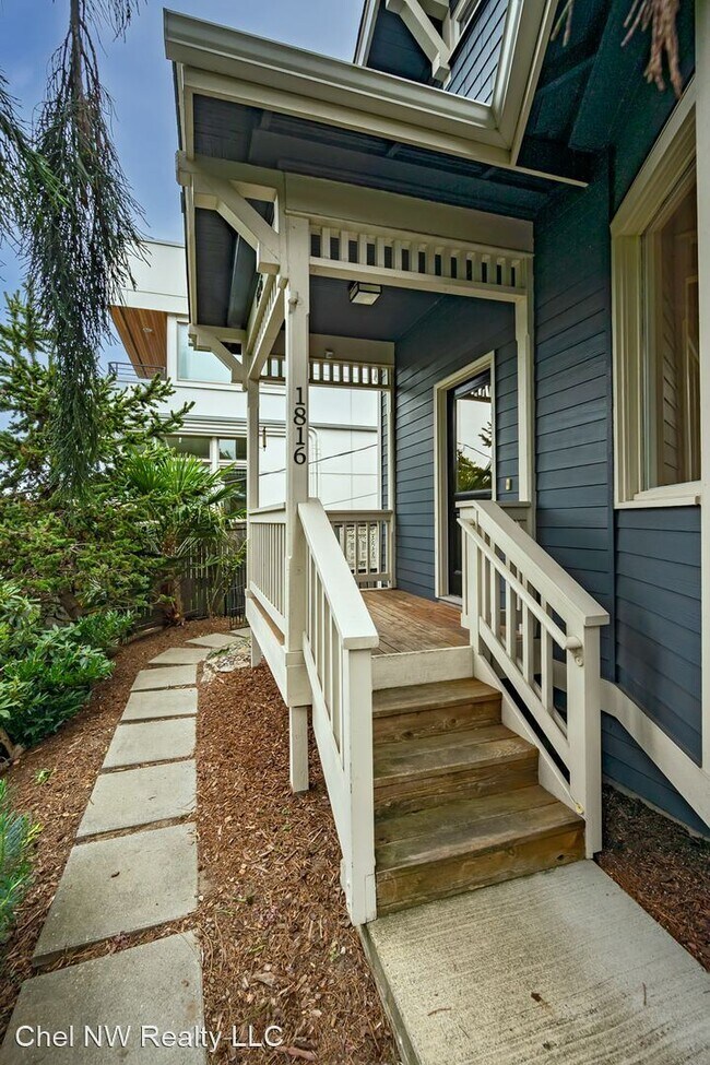 Photo - 3 br, 2.5 bath House - 1816 11th Ave W