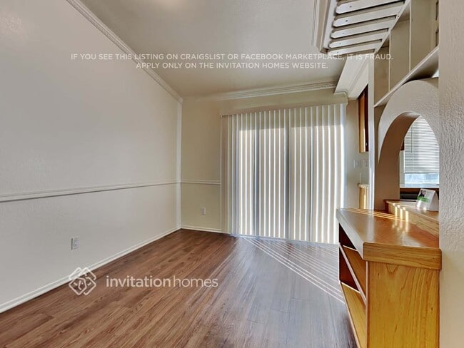 Photo - 3140 Crowne Dr