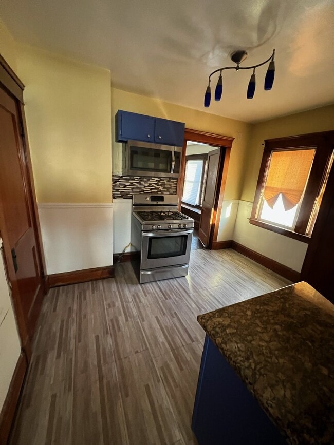 Photo - 2 Bedroom Vouchers Accepted! Apartment