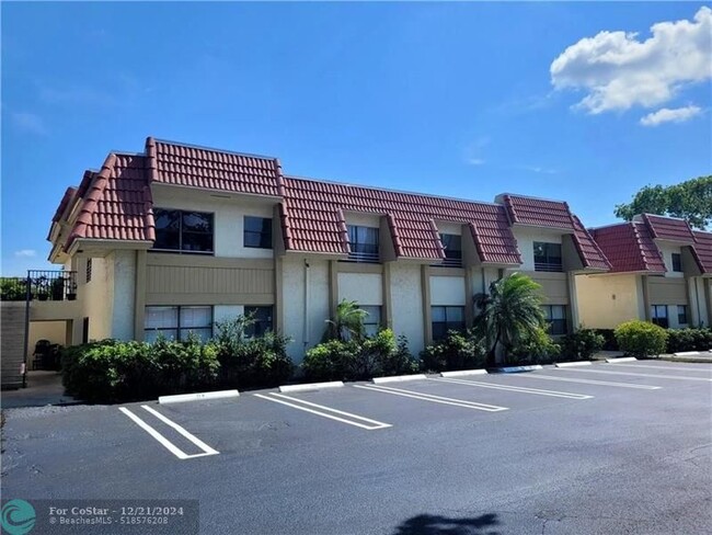 Photo - 11142 Royal Palm Blvd Condominio Unidad 11142