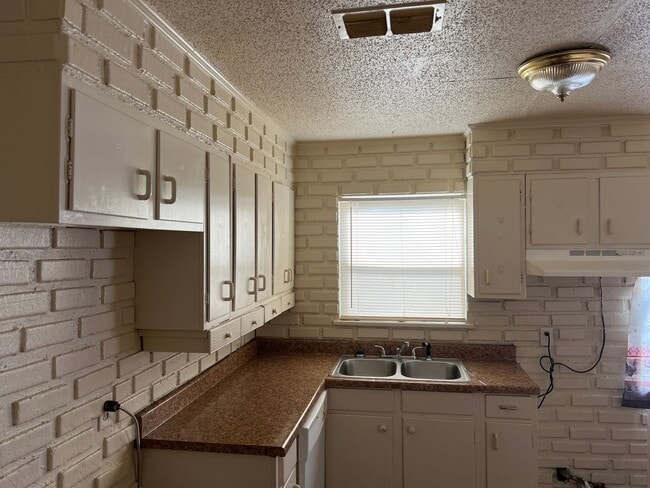 Photo - Cute 2 br 1 bath house