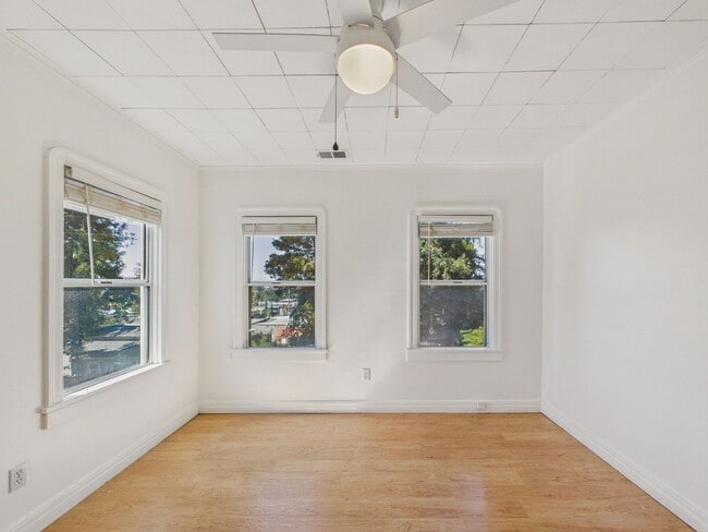 6321 Outlook Ave