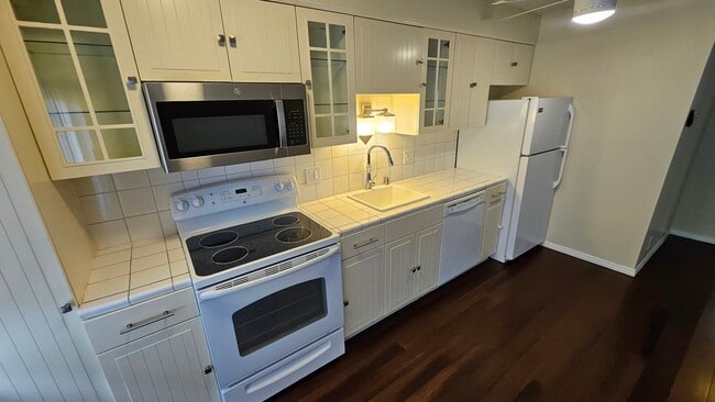 Photo - 2130 Beachwood Dr Unidad 3