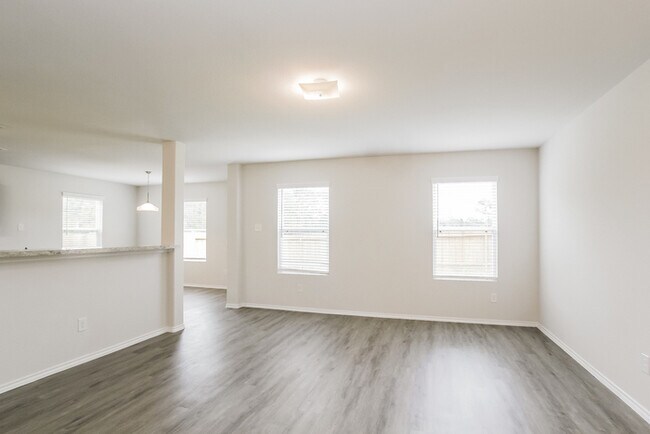 Photo - 321 Shelby Meadow Dr