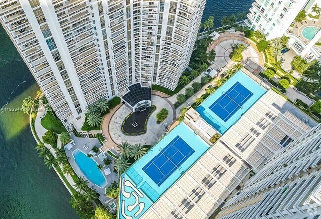 Building Photo - 901 Brickell Key Blvd Unit 3307 Rental