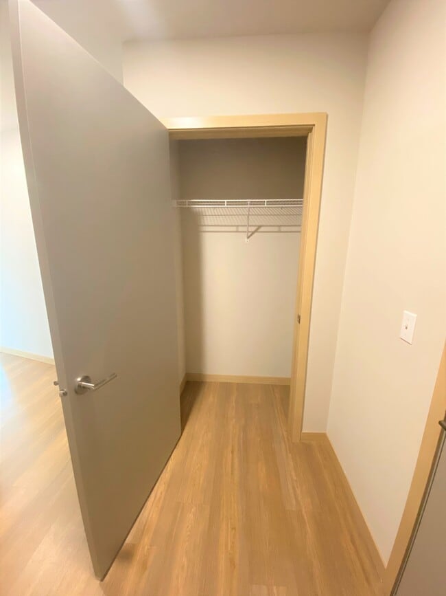 Zephyr Apartments