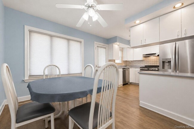 Photo - 442 Langley Ave