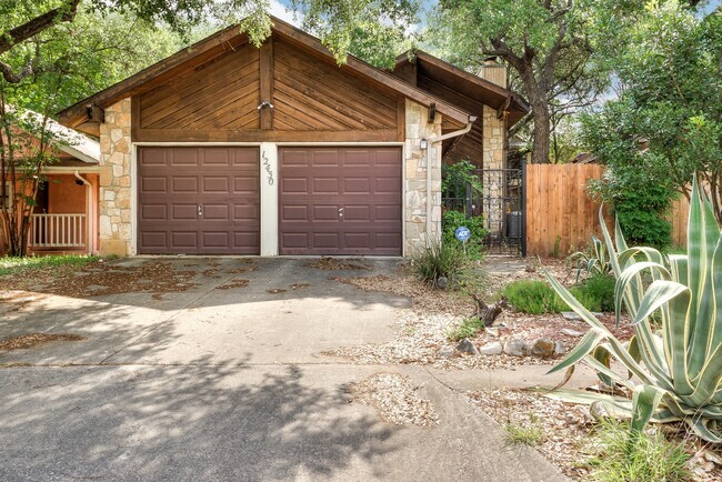 Building Photo - Charming One-Story Home with Mature Oak Tr...