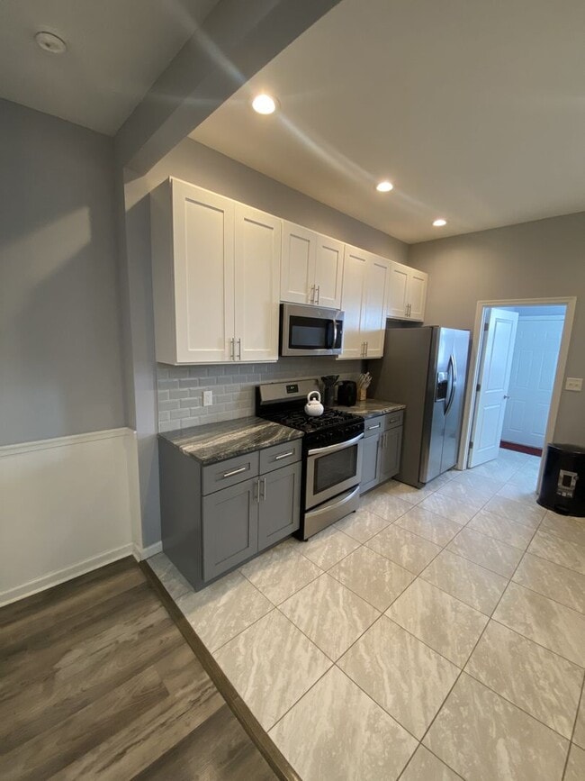 Photo - 5706 Warrington Ave