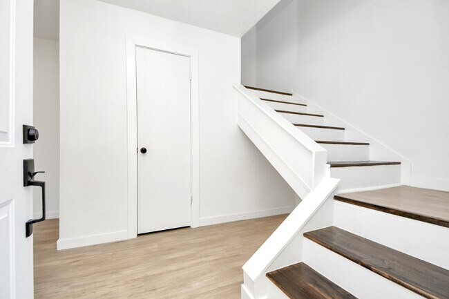 Photo - 9912 Cardinal St