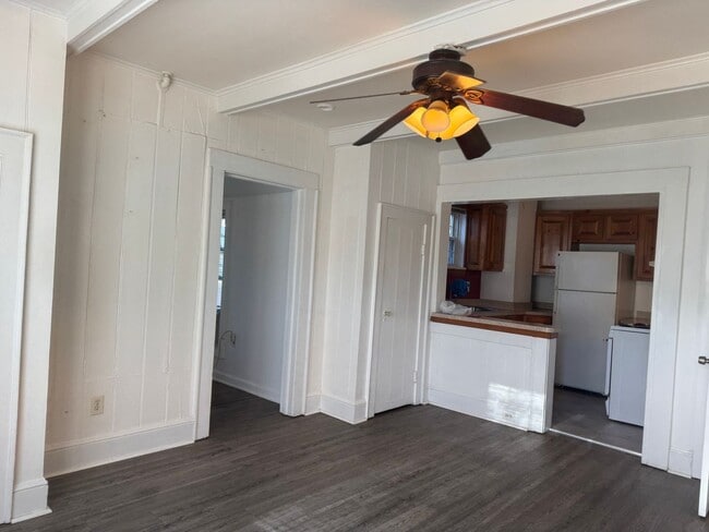 Photo - 9421 Peachtree St Unit 9421 Peachtree Street # B