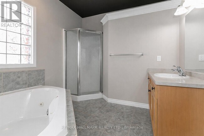 Photo - 29 Wildwood Trail