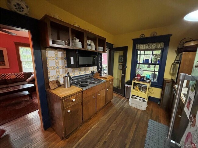 Photo - 123 Plains Rd