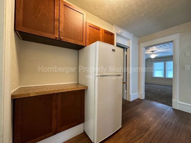 Photo - 904 W Spofford Ave
