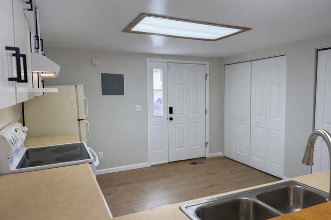 Photo - 1840 Monterey Rd Unit D