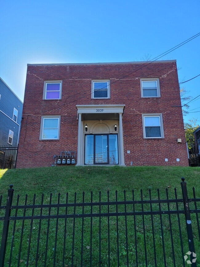 Front of building - 3039 30th St SE Unit #4 Rental