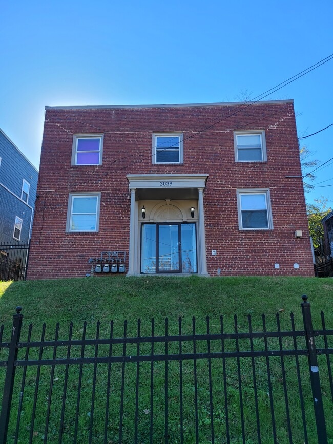 Front of building - 3039 30th St SE Unit #4 Rental