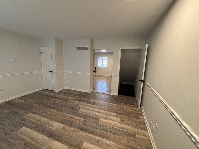 2718 Center St Unit D