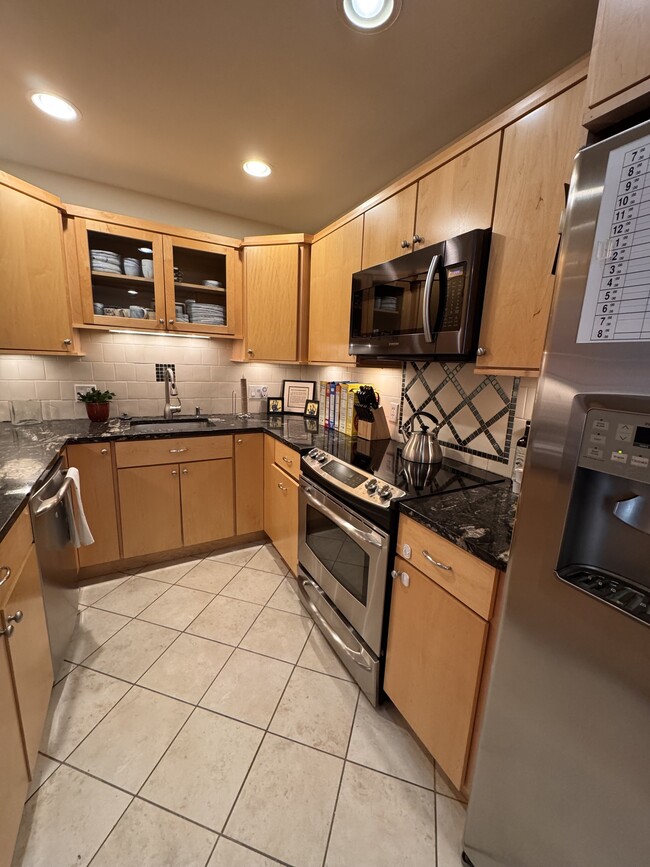 Photo - 301 Post Rd E Unidad APT 8