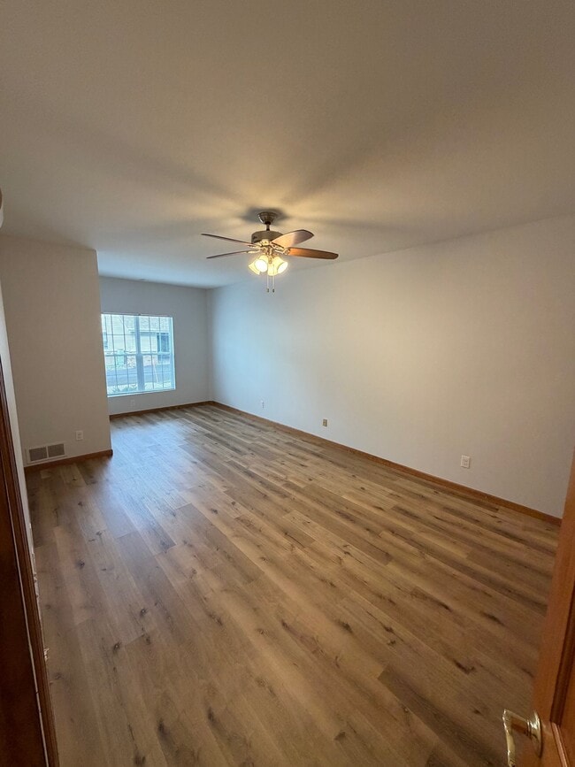 Photo - 1317-1332 Hillwood Blvd