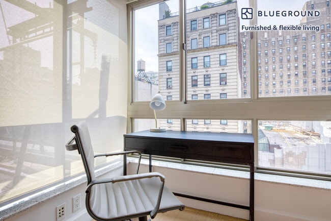 Photo - 130 W 15th St Unit FL11-ID1383