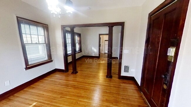 Photo - 100 Laburnam Crescent Unit 1