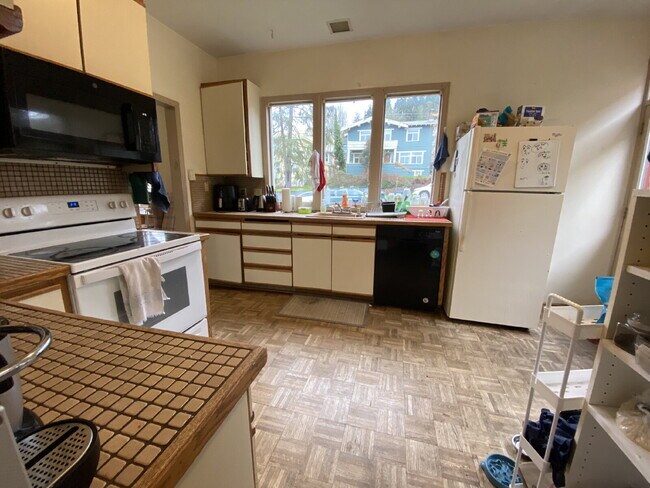 Photo - 825 N Garden St