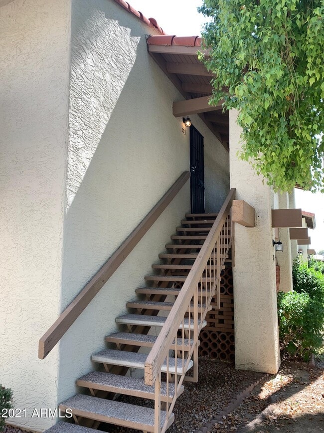 Building Photo - 8807 North 8th St Rental