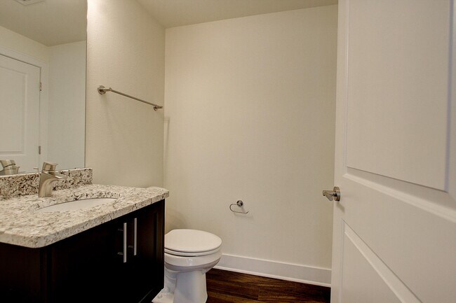 Photo - w171s7404 Lannon Dr Unit 203