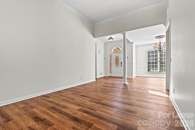 Photo - 8937 McDiarmid Ln