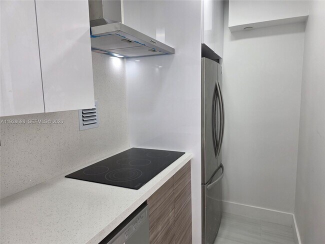 Photo - 1000 West Ave Unit 530