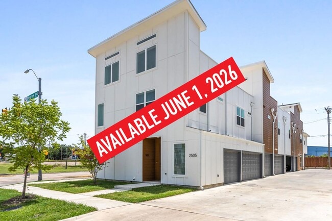 Building Photo - 2505 Benbrook Blvd Unit 504