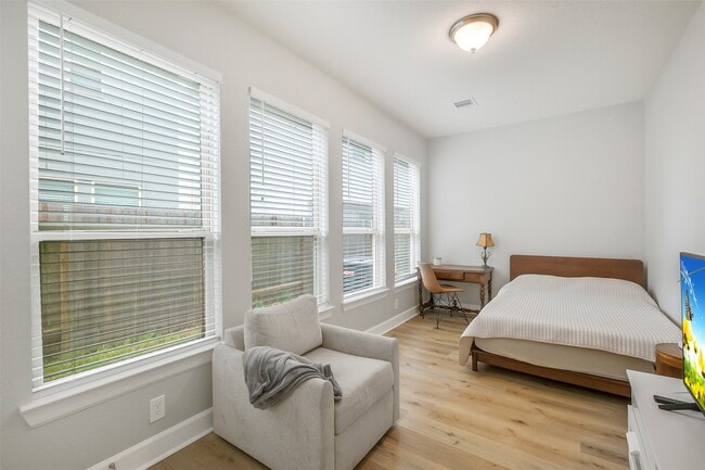 Building Photo - 2007 Kirby Landing Dr