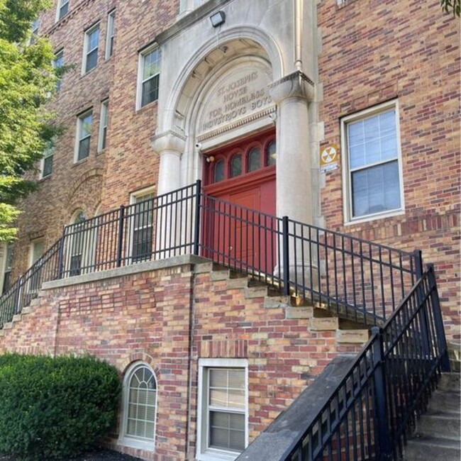 Photo - 1515 W Allegheny Ave Condo