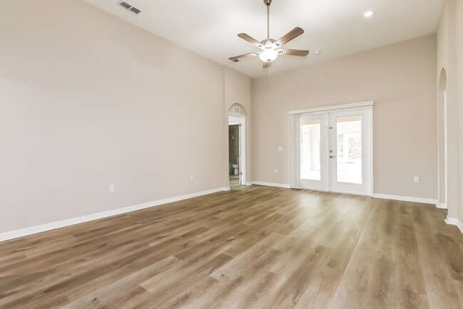 Photo - 1873 Kingsmill Dr