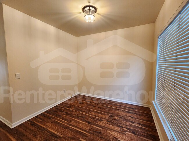 Photo - 1618 Cove Creek Cir