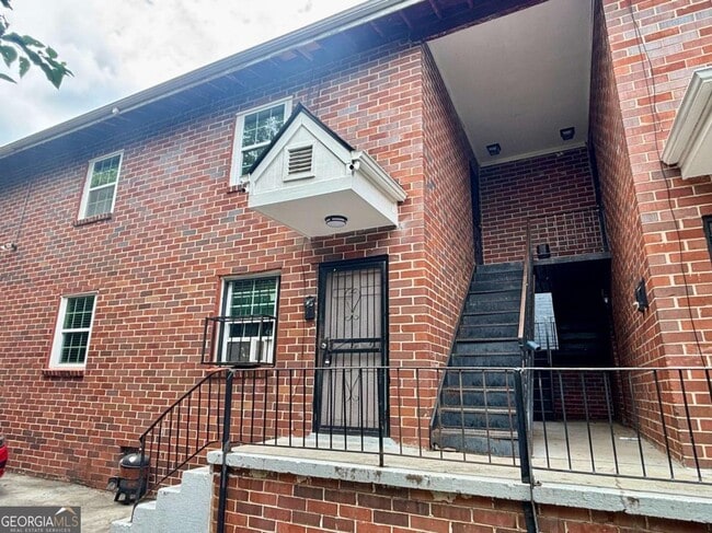 Building Photo - 1048 Washington St SW Unit 5