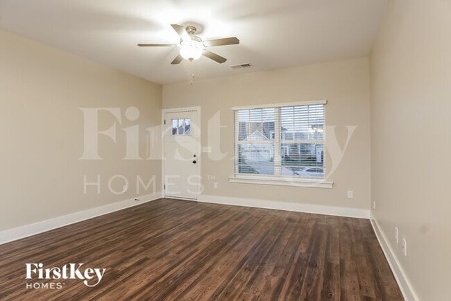 Photo - 2745 Village Pl