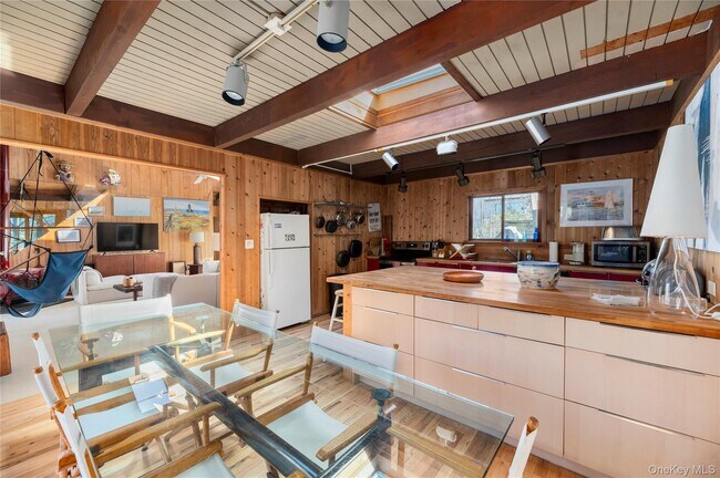 39 Schooner Walk