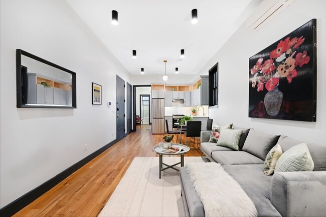 Photo - 7 St Pauls Ave Unit 4R