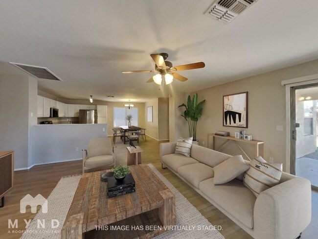 Building Photo - 43722 Bedford Dr