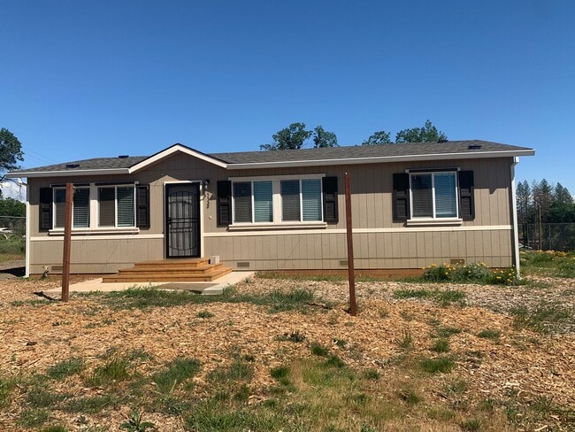 Building Photo - Paradise 3 bedrooms 2 bathrooms South Libb...