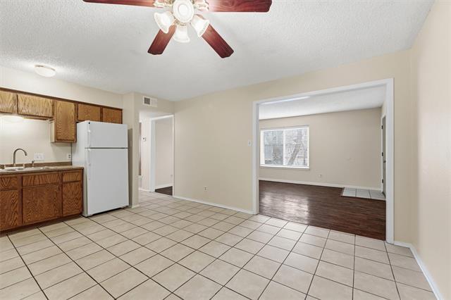 Photo - 410 W Franklin St Unidad 6