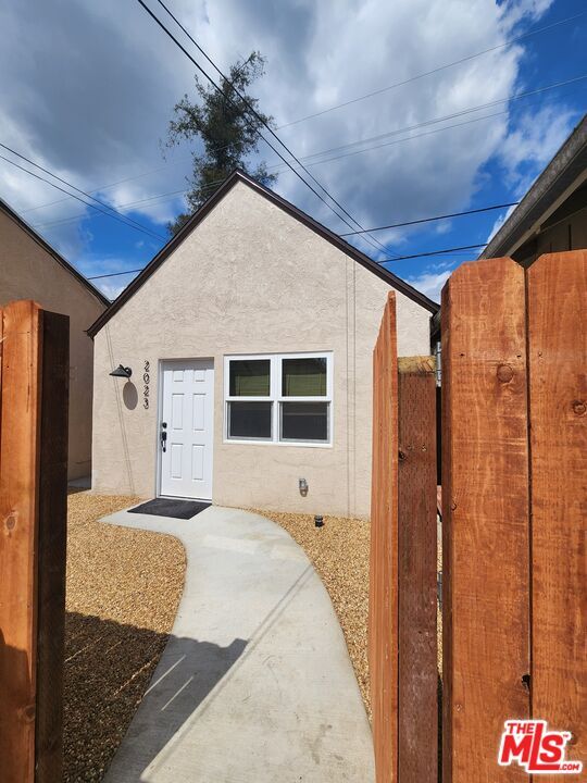 Photo - 2025 Addison Way Unidad 2023