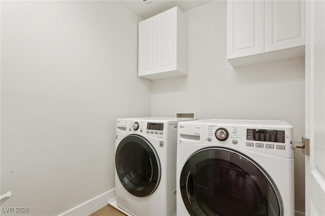 Building Photo - 802 Warwick Castle Dr