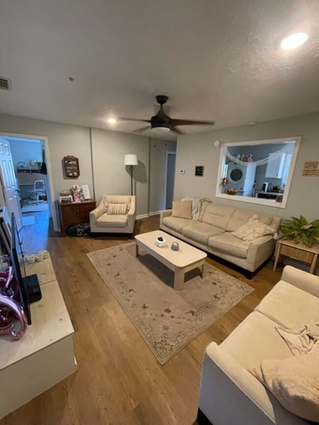 Photo - 4/2 apartment off of Milledge